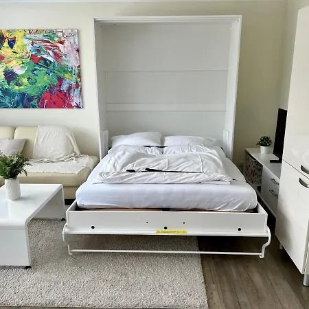 Loft Apartment *